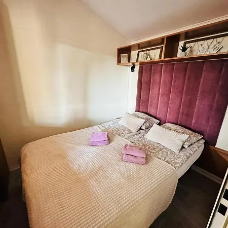 Camping Oak Tree Mobile Home, Camp Soline Biograd Na Moru