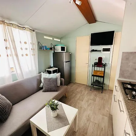Camping Oak Tree Mobile Home, Camp Soline Biograd Na Moru