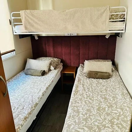 Camping Oak Tree Mobile Home, Camp Soline Biograd Na Moru