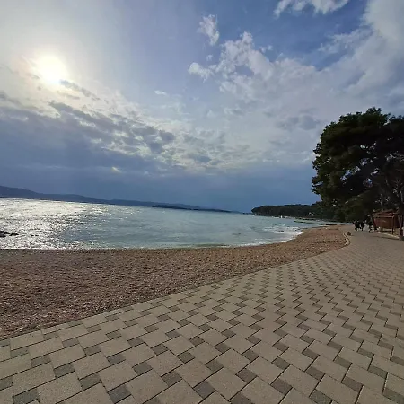 Oak Tree Mobile Home, Camp Soline Biograd Na Moru